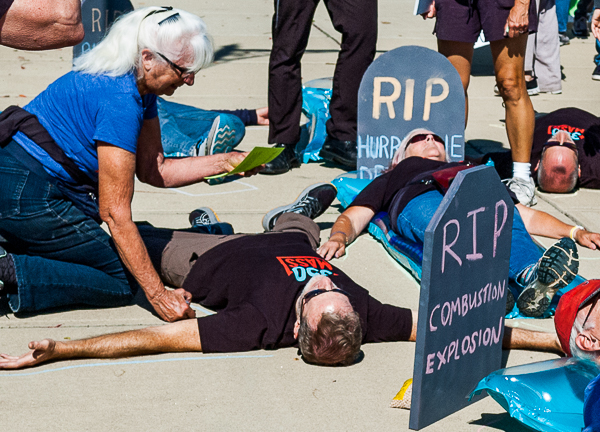 Each body has a "mourner" who chalks the body outline.